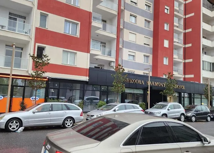 Warm 2br In Heart Of City, Walk To Shops & Cafes Apartment *